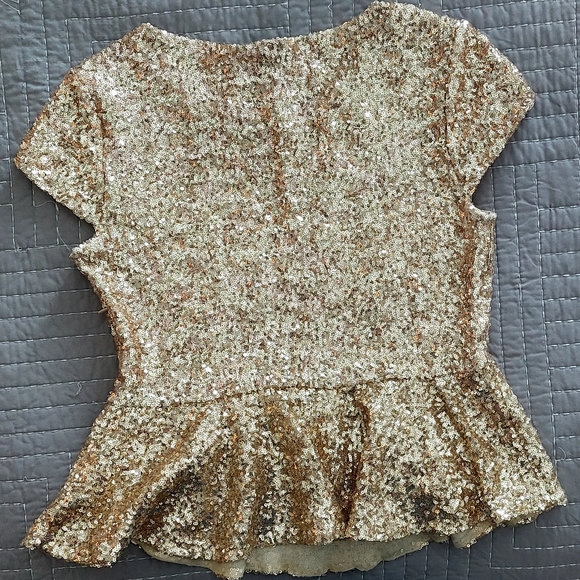 🥂 BEBE Gold Sequin Peplum Top - Picture 3 of 10